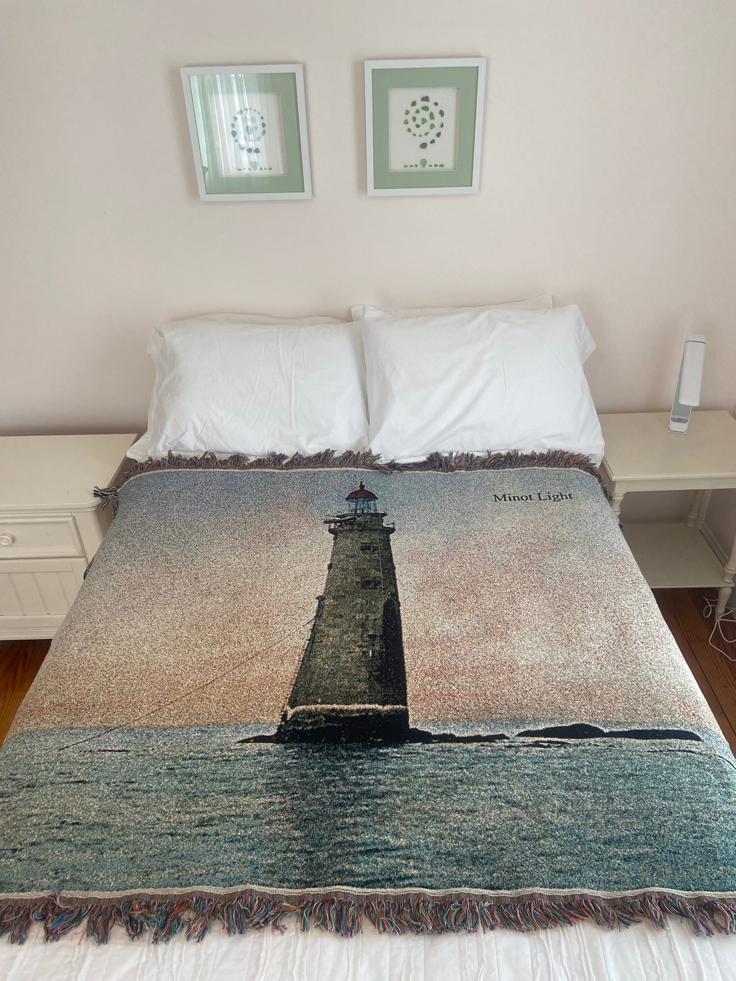 Jacquard Weave Cotton Throw of Minot's Ledge Light "1-4-3"