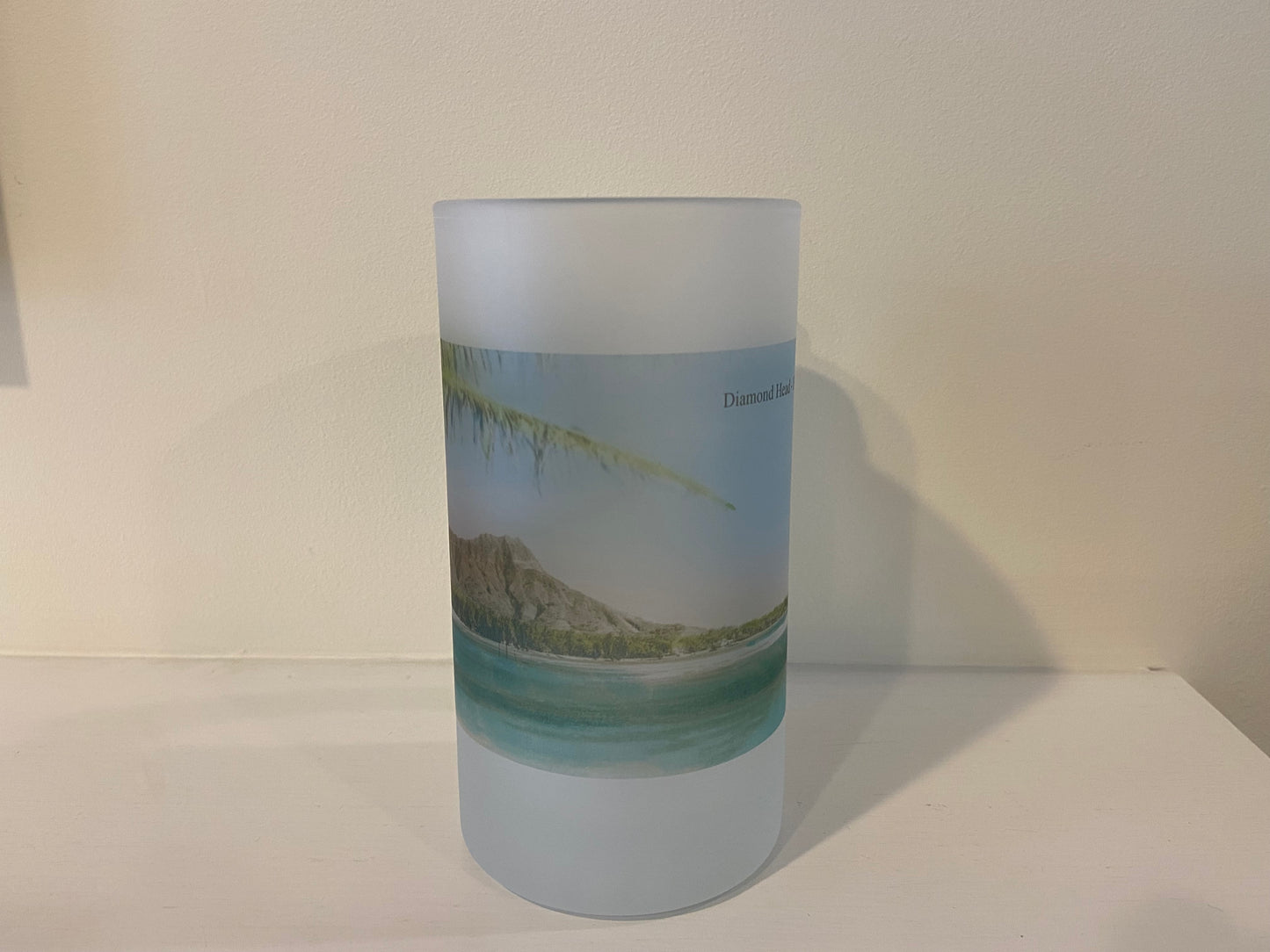 Colorful Frosted Glass Beer Mug Of Diamond Head In Honolulu, Hawaii - Circa 1925