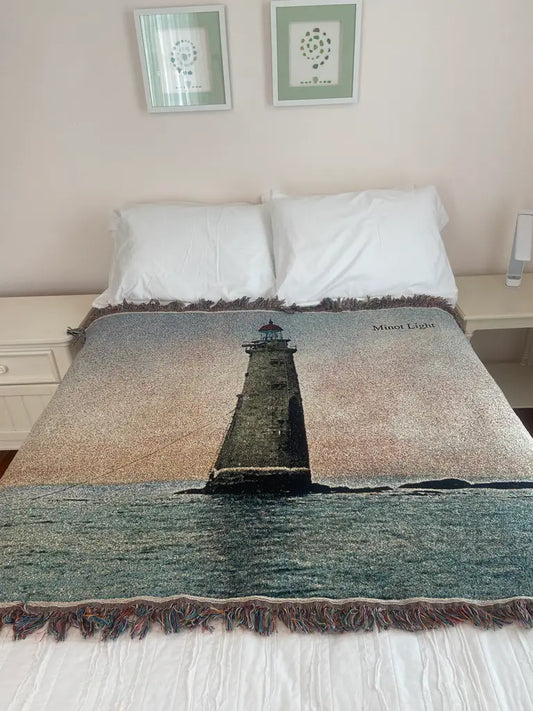 Minot Light Jacquard Throw for That Beach House Bedroom