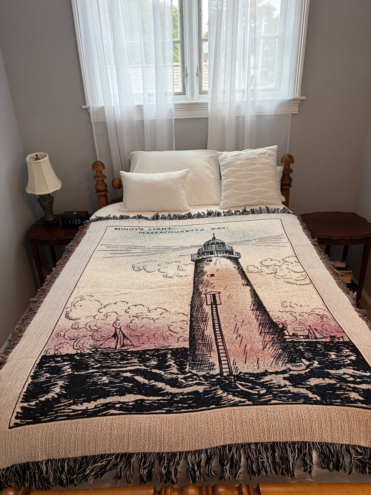 Minot's Light Arts & Crafts Style Cotton Throw Blanket